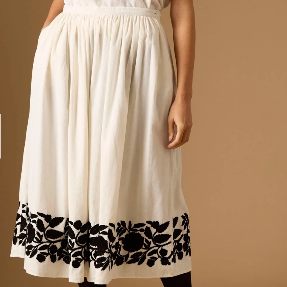 NWT Thierry Colson Wynona Cream Corduroy Embroidered Floral Skirt Small S Black - Picture 11 of 12